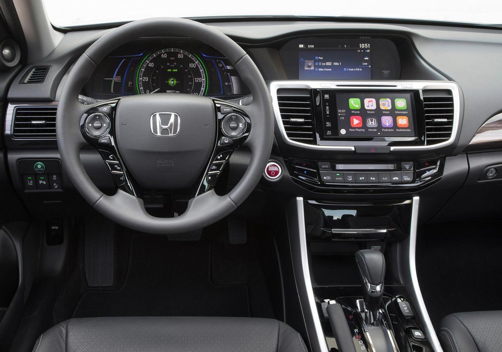 Honda Accord Hybrid (2017)