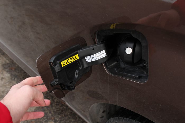 Niektorí motoristi začínajú pre nedostatok nafty experimentovať. Riskantný hazard s rastlinným olejom, sa im môže kruto vypomstiť