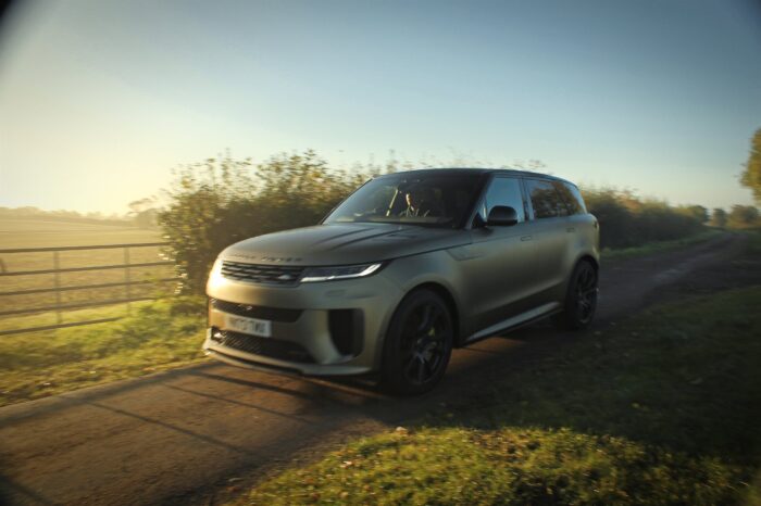Takto si žijú elity. Range Rover nás pozval do zákulisia svojho sveta a nestačili sme sa diviť. Reportáž z Range Rover SV Immersion v Cotswolds