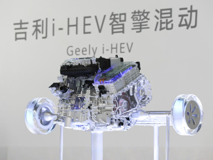 Veľký úspech v autopriemysle. Benzínový motor s rekordnou účinnosťou mieri do Európy